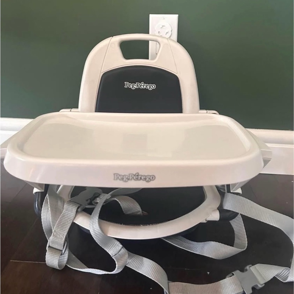 Peg Pegero Rialto Folding Booster Seat